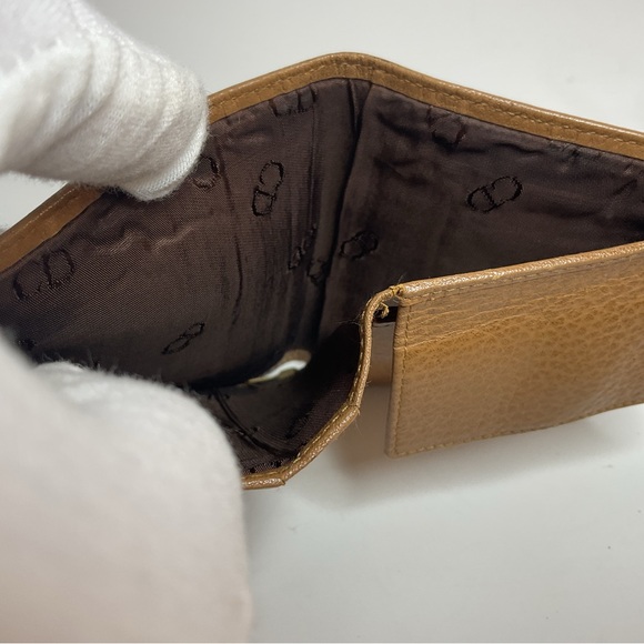 CHRISTIAN DIOR BIFOLD WALLET, RARE. - Picture 8 of 11